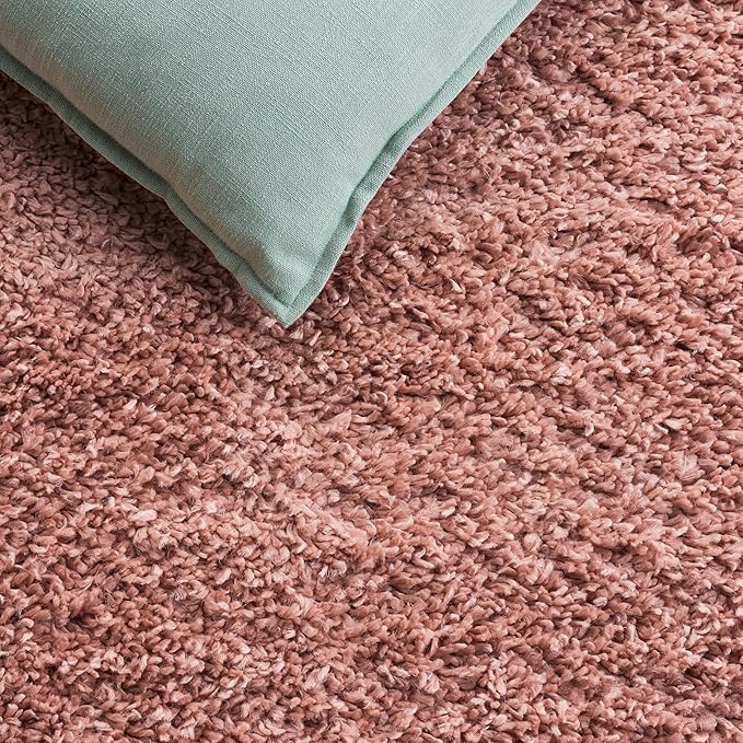 SAFAVIEH August Shag Collection Area Rug - 9' x 12', Rose, Solid Design, Non-Shedding & Easy Care, 1.5-inch Thick Ideal for High Traffic Areas in Living Room, Bedroom (AUG200X)
