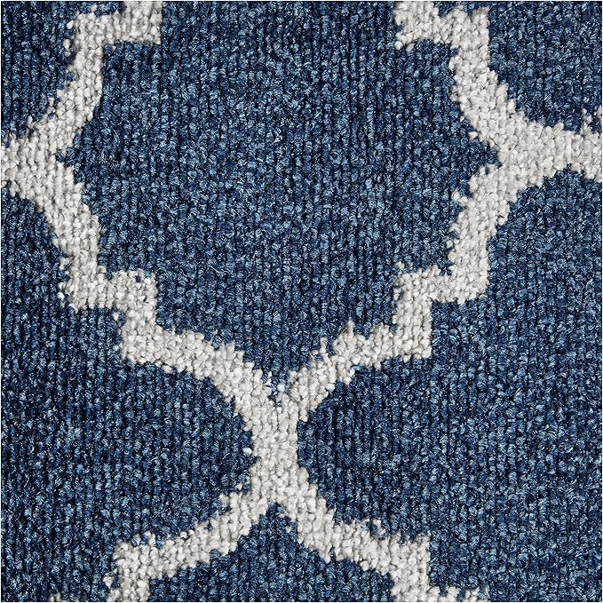 SAFAVIEH Amherst Collection Accent Rug - 2'3" x 5', Navy & Beige, Moroccan Trellis Design, Non-Shedding & Easy Care, Ideal for High Traffic Areas in Entryway, Living Room, Bedroom (AMT422P)