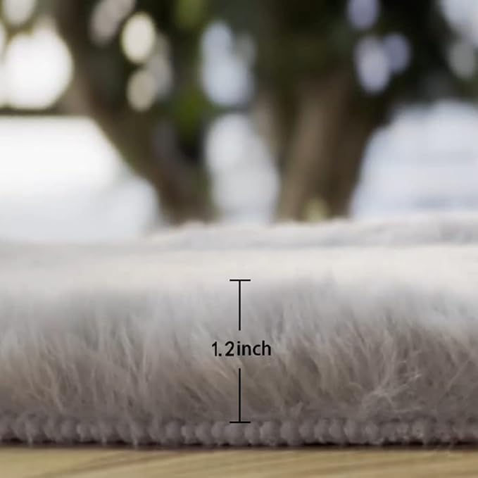 Faux Fuzzy Washable Fur Area Rugs for Bedroom 3x5 Silver Gray Fluffy Rug for Living Room Cute Room Nursery Rug