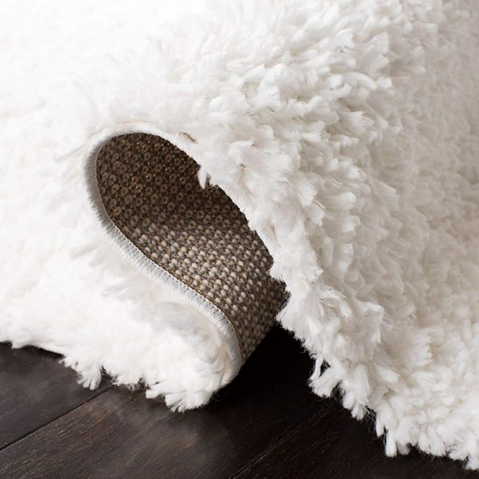 SAFAVIEH August Shag Collection Area Rug - 5' Square, White, Solid Design, Non-Shedding & Easy Care, 1.5-inch Thick Ideal for High Traffic Areas in Living Room, Bedroom (AUG200A)