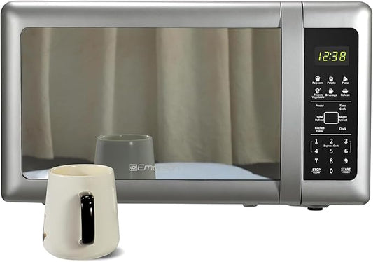 Emerson MW7601SL-N Countertop Microwave Oven with Sleek Mirrored Finish Glass Door 700W, 10 Power Levels and 6 Pre-Programmed Settings with Child Safe Lock, 0.7 Cu. Ft, Silver