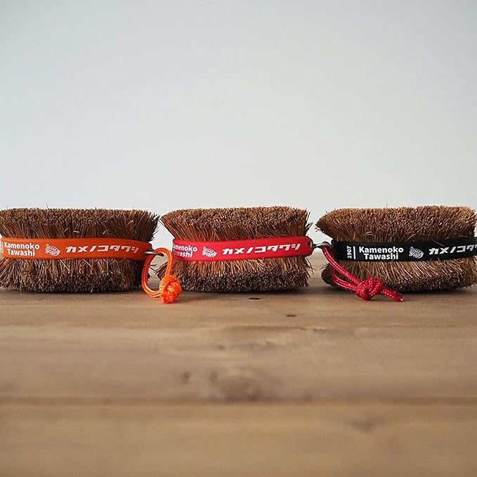 Natural Palm Tawashi OBI - Set of 2 - Red - Premium Coconut Fiber - Scrubber for Cleaning Kitchen, Bath, and Shoes - Made in Japan