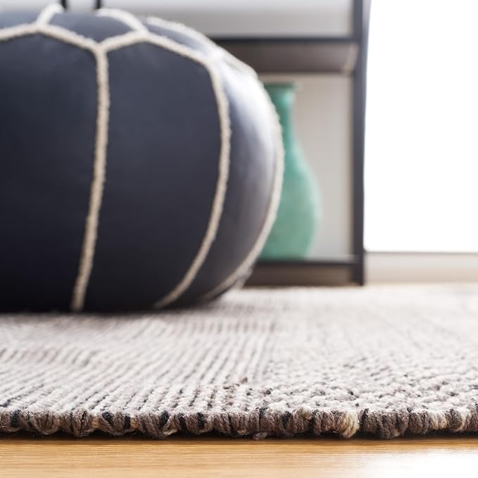 SAFAVIEH Montauk Collection 10' Round Ivory/Anthracite MTK330N Handmade Flatweave Boho Farmhouse Cotton Entryway Foyer Living Room Bedroom Kitchen Area Rug