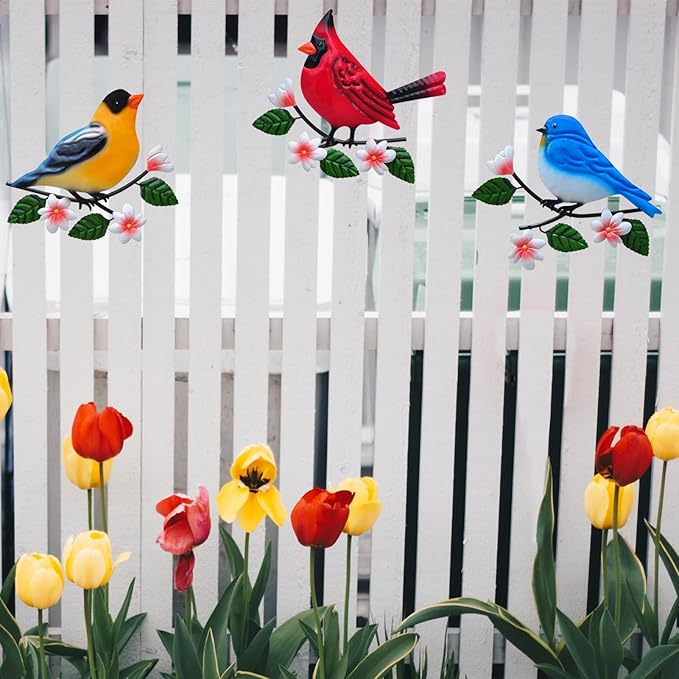 Metal Bird Wall Art Decor 3D Outdoor Sculpture Outdoor Hanging Decor Metal Wall Decor Suitable for Gardens Fence Patio Living Room Bedroom Yard Decor.
