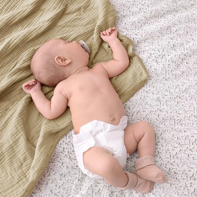 lulumoon Muslin Quilt Blanket, Crib Blanket for Baby and Toddler,47x47 Inches(Khaki)