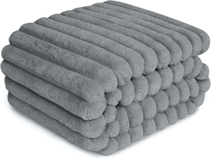 Waterproof Dog Blanket for Small Dogs, Luxury Plush Washable Cats Blankets for Couch Protection, Super Soft Calming Pet Blanket for Indoors (Grey, 25"x35")