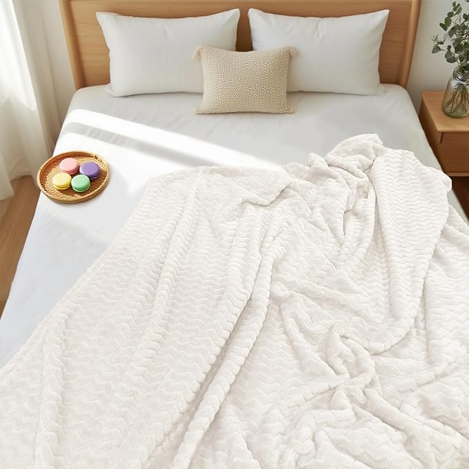 6 Pack Fuzzy Throw Blanket, 50 * 60 Inch 3D Ribbed Jacquard Fleece Blanket, Flanne Ripple Pattern Throw Blankets for Wedding, Soft Room, Gift(White)