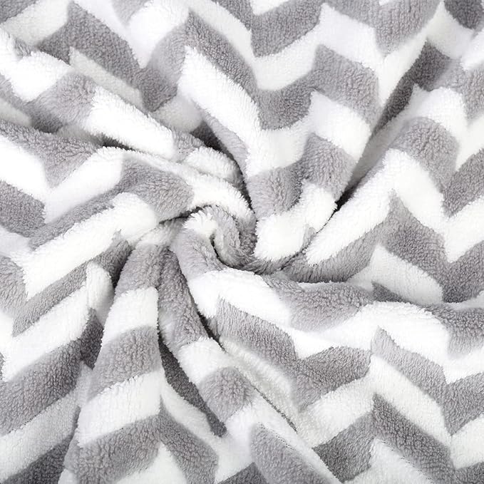 Microfiber Bath Towels, Bath Towel 2 Pack(30" x 60"), Oversized, Soft, Super Absorbent and Fast Drying, Multipurpose Use for Sports, Fitness, Yoga, Chevron Grey