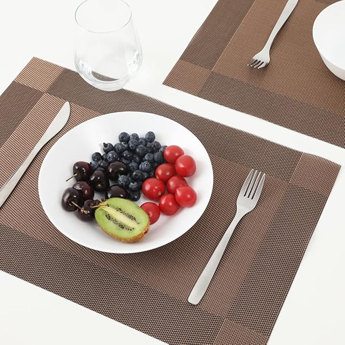 Placemats, Washable PVC Table Mats, Woven Vinyl Placemat for Dining Table Place Mats Set (6 Placemats and 1 Table Runner, Brown)
