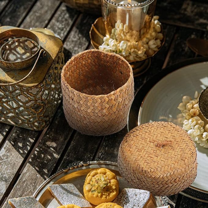 Ciieeo 2Pcs Seagrass Mini Basket with Lid Round Seagrass Storage Basket Handmade Woven Flower Mini Packing Box for Home Shelf Decor Wood Color