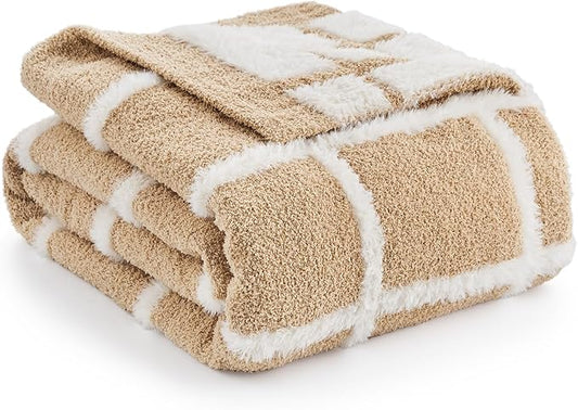 Amélie Home Checkered Knit Throw Blanket for Couch, Super Soft Fuzzy Cozy Throw, Giftable Knitted Blanket for Women Men, Birthday, Sofa Bed Living Room Decor, 50" x 60", Plaid Beige