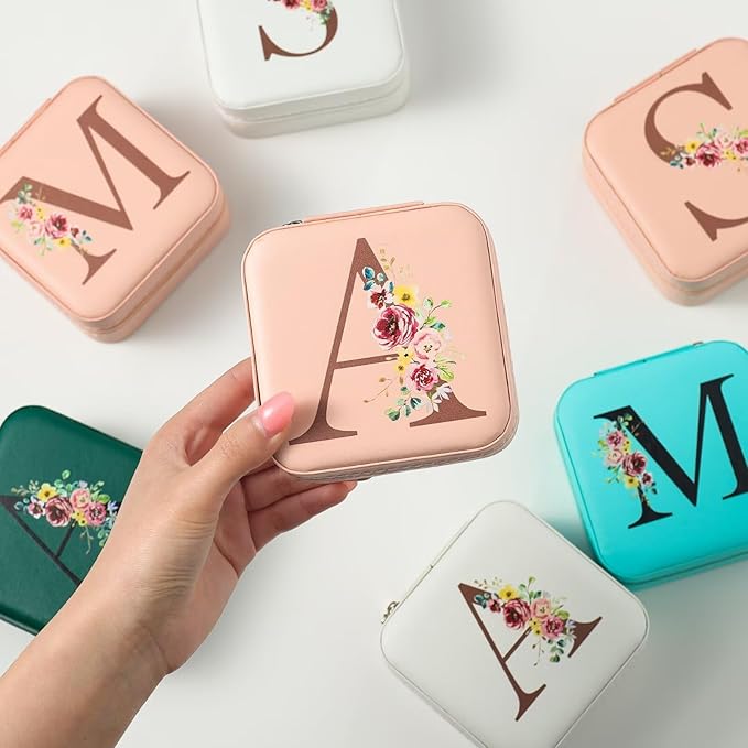 Parima Travel Jewelry Organizer for Women - Personalized Small Letter Jewelry Boxes Travel Essentials Gifts for Womens Mom Friends Birthday Women Bridesmaids Teenage Gifts Idea - Letter O, Pink