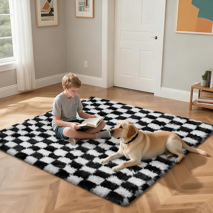 Checkered Rug for Bedroom, 2x6 Black and White Area Rugs, Classic Checkered Carpets Shaggy Area Rug, Bedside Rugs for Living Room Bedroom Kids Room Home Decor