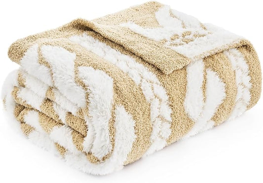 Amélie Home Knit Throw Blanket for Couch, Super Soft Fuzzy Cozy Throw, Giftable Knitted Blanket for Women Men, Birthday, Sofa Bed Living Room Decor, 50" x 60", Cable Beige & White