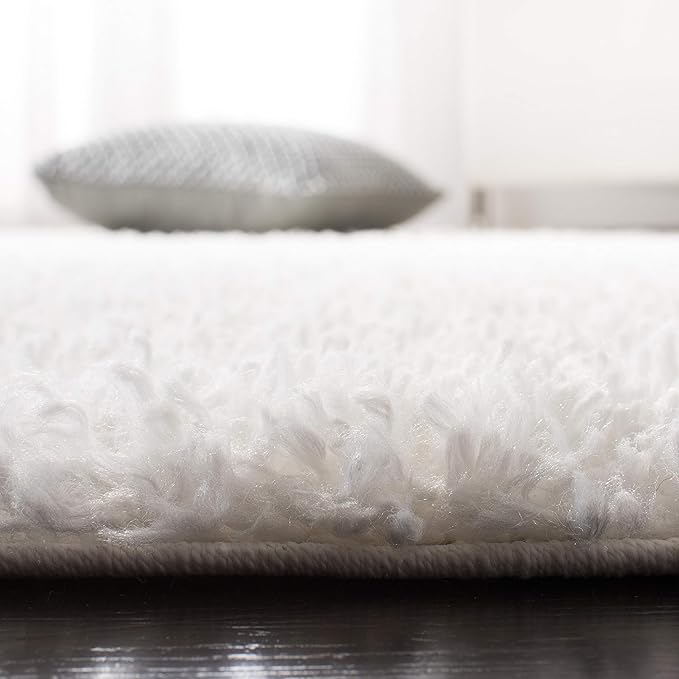SAFAVIEH August Shag Collection Accent Rug - 4' x 6', White, Solid Design, Non-Shedding & Easy Care, 1.5-inch Thick Ideal for High Traffic Areas in Entryway, Living Room, Bedroom (AUG200A)