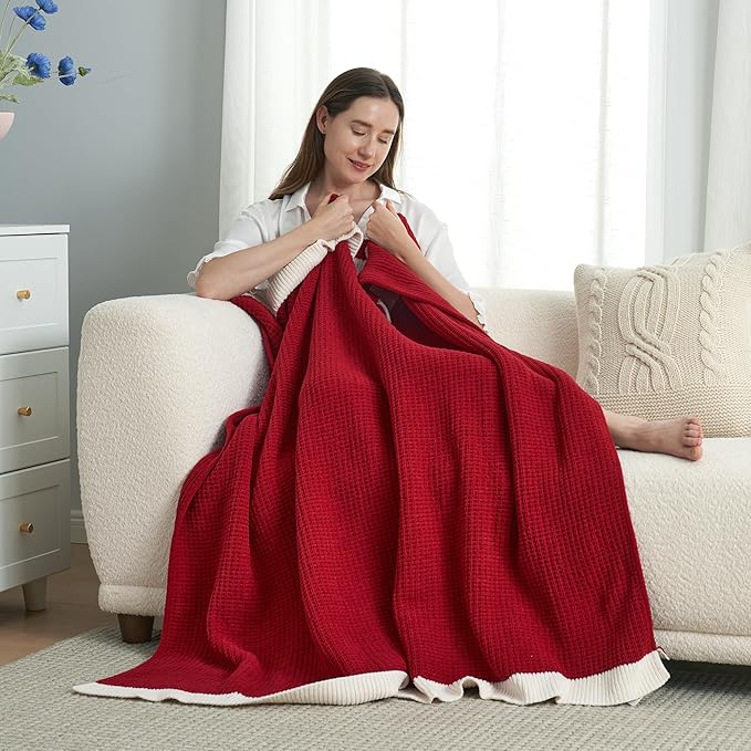 Amélie Home Chenille Throw Blanket, Soft Cozy Waffle Throw for Couch & Sofa, Warm Yet Lightweight, Breathable All-Season Throws for Women Men, Housewarming, Birthdays, 50"x60", Red