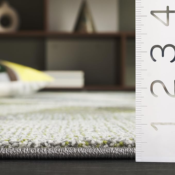 SAFAVIEH Porcello Collection Area Rug - 5'3" x 7'6", Green & Grey, Modern Abstract Pattern, Non-Shedding & Easy Care, Ideal for Living Room, Foyer, Bedroom (PRL6937Y-5)