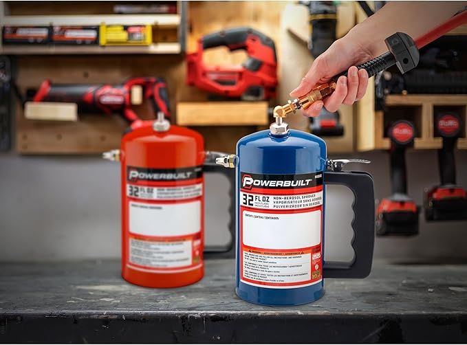 Powerbuilt 1 Quart Refillable Non-Aerosol Pressurized Sprayer for Oil, Lubricants, Degreasers - 32oz Canister w/Brass Nozzles & Stainless-Steel Corrosion Resistant Core, 2 Pack Blue & Red - 643102ECE