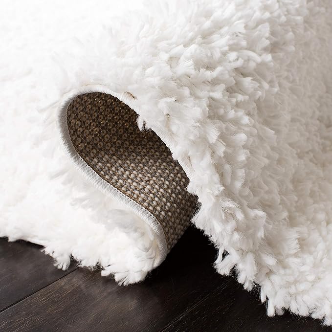 SAFAVIEH Area Rug 8x10 - August Shag Collection - Large - White, Solid Pattern, Non-Shedding & Easy Cleaning, Plush Thick Pile, Ideal for Living Room, Bedroom, Dining Space (AUG200A)