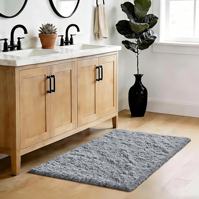 Fluffy Rug Shaggy Area Rug, Light Grey 3x5 Area Rugs for Bedroom, Small Bedside Rug, Soft Fluffy Shaggy Entryway Throw Rugs for Living Room Bedroom Kids Room Home Decor