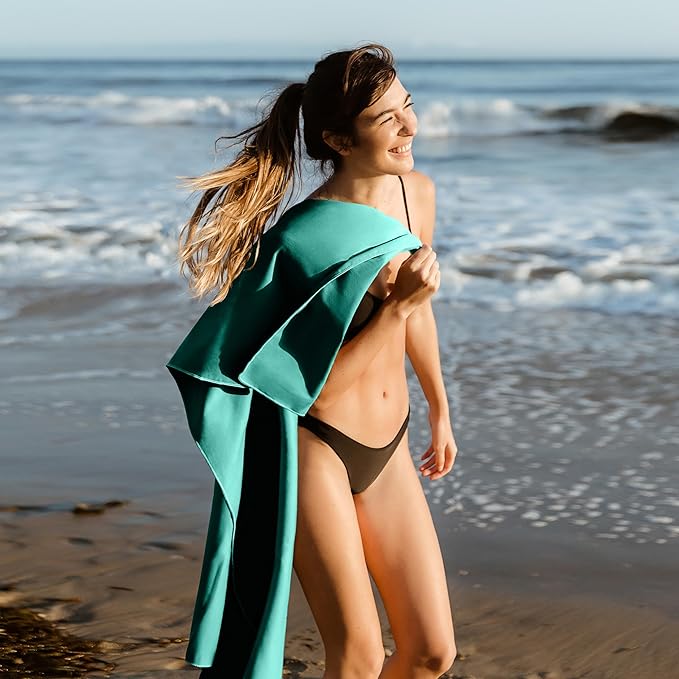 Hero Microfiber Large Beach Towel Compact for Travel (Aquamarine, 40" x 72")