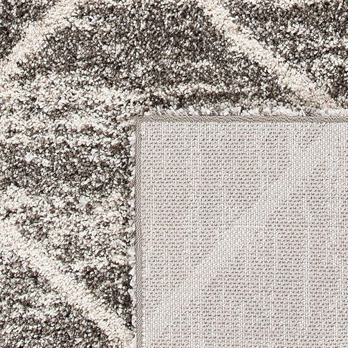 SAFAVIEH Hudson Shag Collection Area Rug - 6' x 9', Distressed Grey & Ivory, Trellis Design, Non-Shedding & Easy Care, 2-inch Thick Ideal for High Traffic Areas in Living Room, Bedroom (SGH281K)