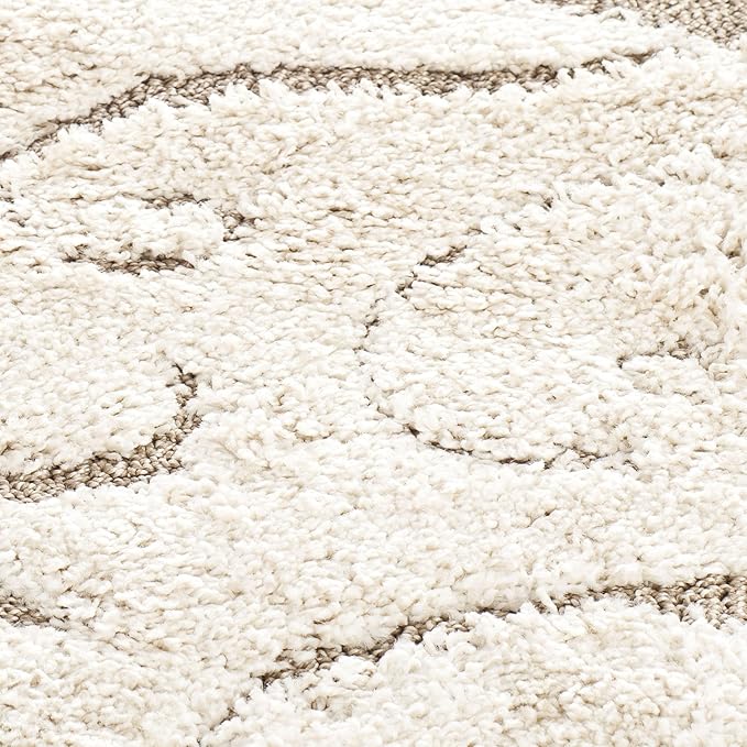 SAFAVIEH Florida Shag Collection Area Rug - 5' Square, Cream & Beige, Damask Design, Non-Shedding & Easy Care, 1.2-inch Thick Ideal for High Traffic Areas in Living Room, Bedroom (SG462-1113)