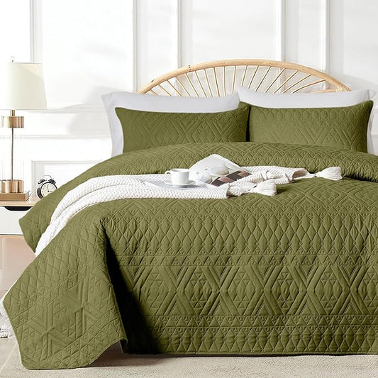 akkialla Full/Queen Size Quilt Bedding Set,Olive Green Lightweight Microfiber Soft Bedspread,Modern Style Geoetric Pattern Coverlet Set for All Seasons,3 Piece(1 Quilt,2 Pillow Shams)