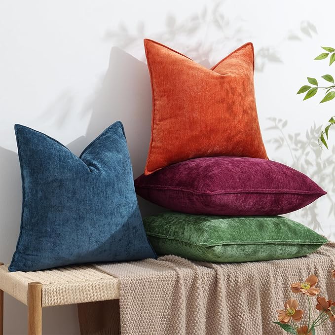 decorUhome Spring Couch Throw Pillow Covers 16x16 Set of 2, Decorative Soft Velvet Modern Cozy Chenille Pillow Cases with Elegant Design for Sofa Bed Living Room Home Decor, Moss Green