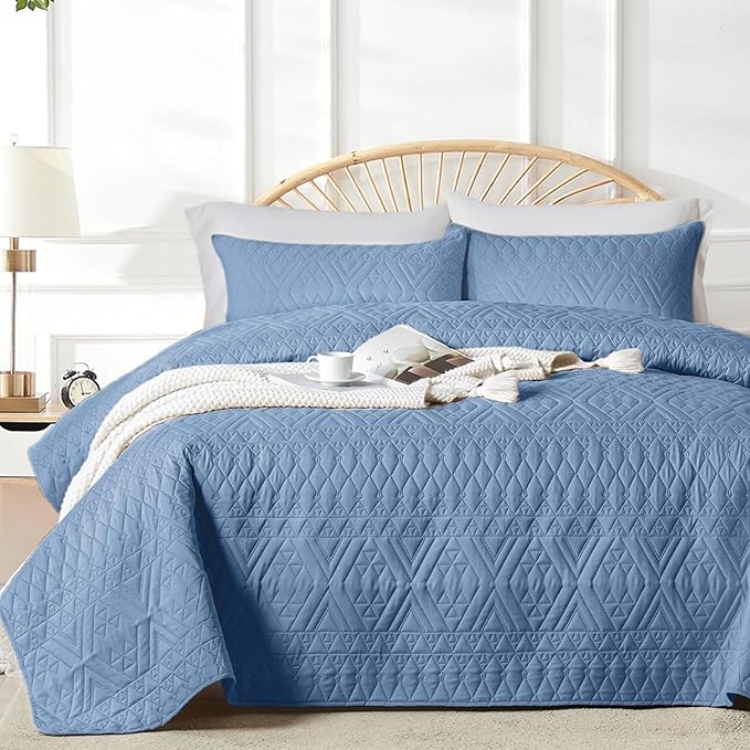 akkialla Twin Quilt Set, Boho Style in a Solid Color, Bluish Grey Lightweight Microfiber Bedspread, Soft and Breathable Coverlet for All Seasons, 2-Piece Bedding Set (1 Quilt, 1 Pillow Sham)