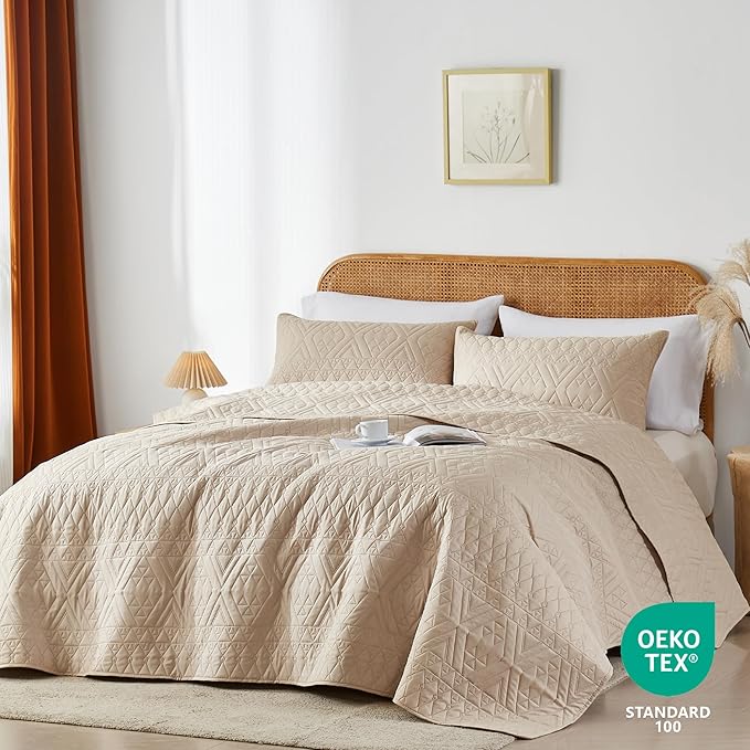 akkialla Twin Size Quilt Bedding Set,Beige Lightweight Microfiber Soft Bedspreads,Modern Style Geoetric Pattern Coverlet Set for All Seasons,2 Piece(1 Quilt,1Pillow Sham)