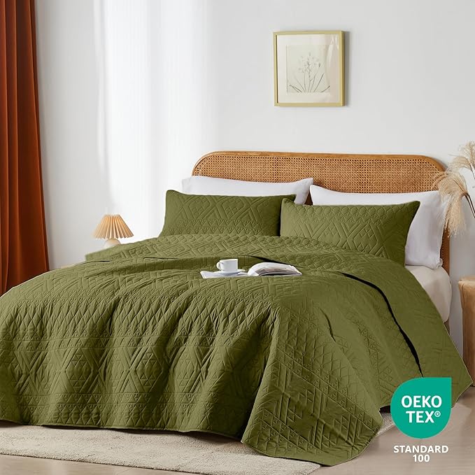 akkialla Twin Size Quilt Bedding Set,Olive Green Lightweight Microfiber Soft Bedspreads,Modern Style Geoetric Pattern Coverlet Set for All Seasons,2 Piece(1 Quilt,1Pillow Sham)