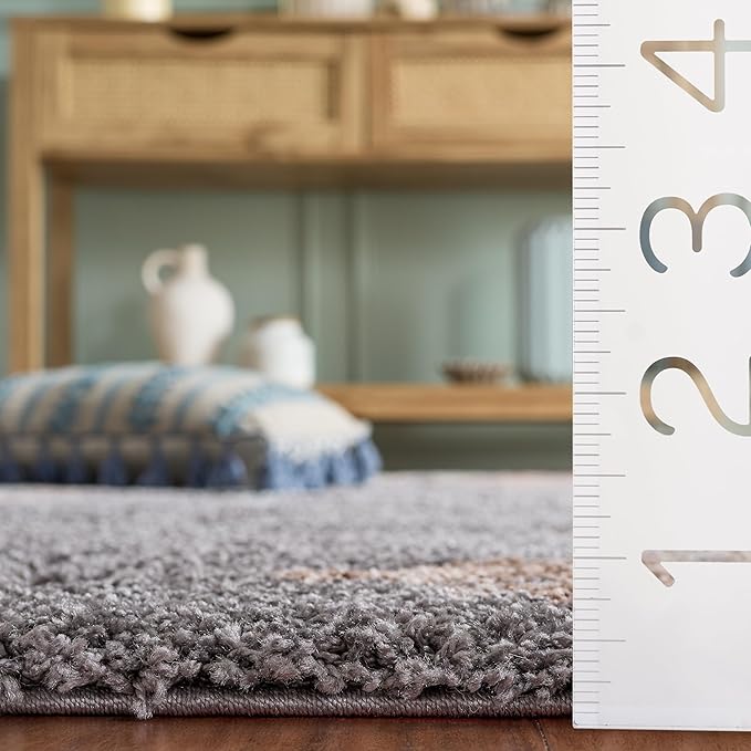 SAFAVIEH Florida Shag Collection Area Rug - 6'7" Square, Grey & Beige, Floral Design, Non-Shedding & Easy Care, 1.2-inch Thick Ideal for High Traffic Areas in Living Room, Bedroom (SG458-8013)