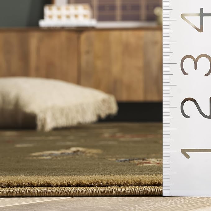 SAFAVIEH Lyndhurst Collection Area Rug - 8'9" x 12', Green & Multi, Traditional Floral Design, Non-Shedding & Easy Care, Ideal for High Traffic Areas in Living Room, Bedroom (LNH552-5291)