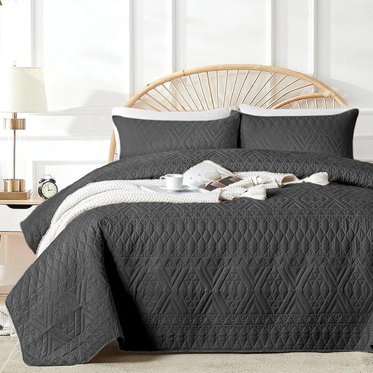 akkialla Full/Queen Size Quilt Bedding Set,Black Lightweight Microfiber Soft Bedspread,Modern Style Geoetric Pattern Coverlet Set for All Seasons,3 Piece(1 Quilt,2 Pillow Shams)