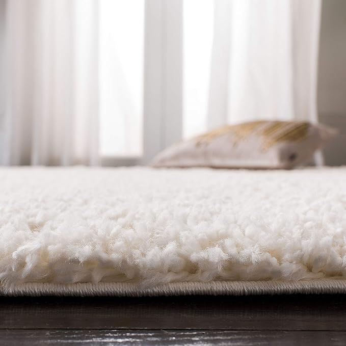 SAFAVIEH Fontana Shag Collection Area Rug - 5'3" Square, Ivory, Solid Design, Non-Shedding & Easy Care, 2-inch Thick Ideal for High Traffic Areas in Living Room, Bedroom (FNT800A)