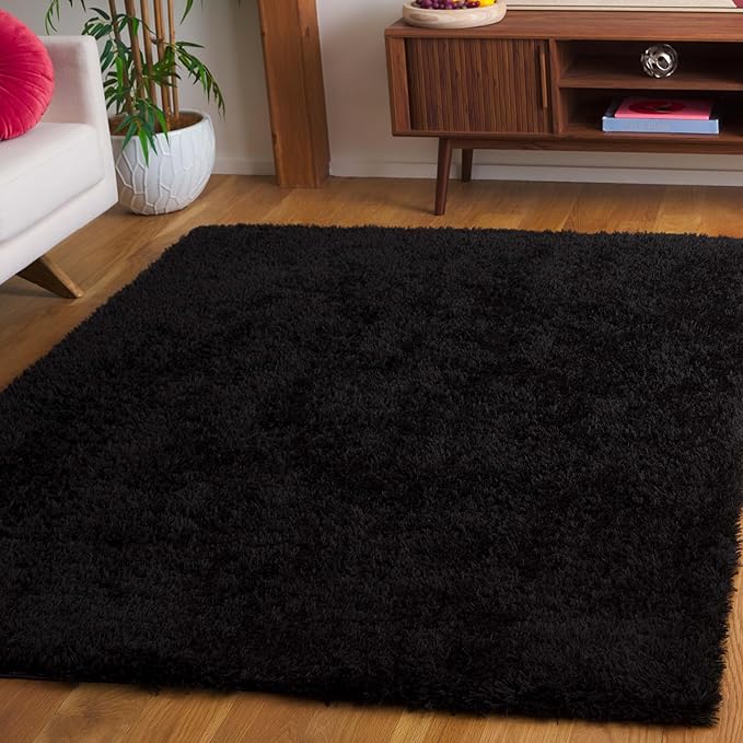 SAFAVIEH Lindsay Shag Collection Area Rug - 4' x 6', Black, Contemporary Design, Ideal for High Traffic Areas in Living Room, Bedroom & Dining Room (LNS560Z-4)