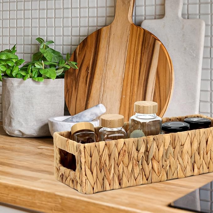 Wicker Storage Basket Nesting Small Wicker Basket, Water Hyacinth Toilet Paper Baskets for Storage, Bathroom Organizer Toilet Paper Holders for Organizing Pantry Bathroom Toilet Tank, 2 Pack