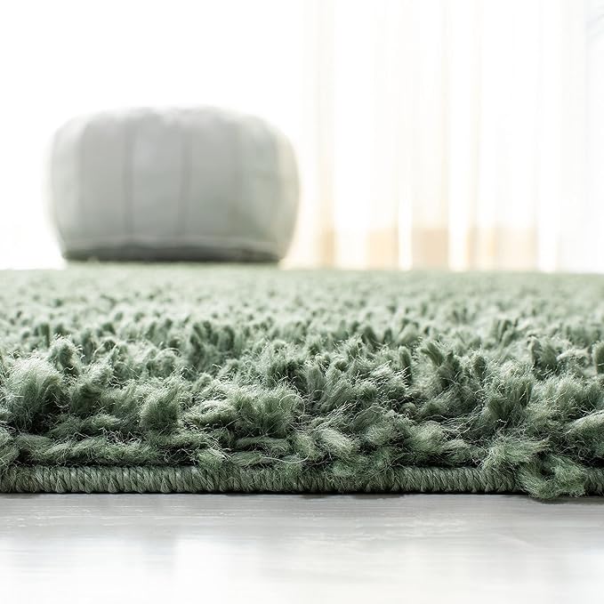 SAFAVIEH August Shag Collection Area Rug - 9' x 12', Green, Solid Design, Non-Shedding & Easy Care, 1.5-inch Thick Ideal for High Traffic Areas in Living Room, Bedroom (AUG200Y)