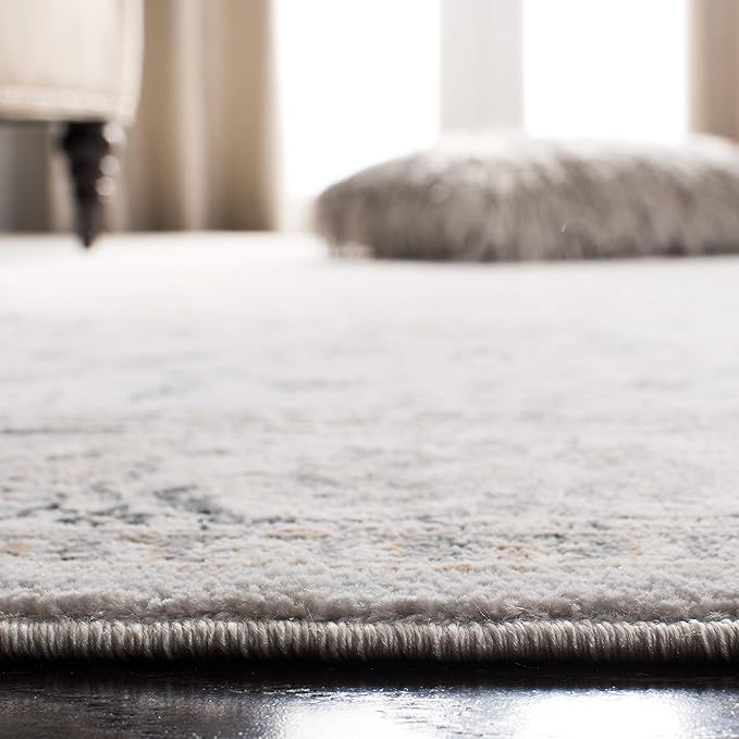 SAFAVIEH Isabella Collection Accent Rug - 2'2" x 4', Light Grey & Cream, Oriental Design, Non-Shedding & Easy Care, Ideal for High Traffic Areas in Entryway, Living Room, Bedroom (ISA912F)