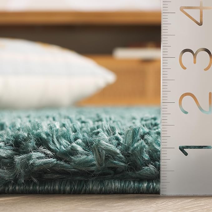 SAFAVIEH Area Rug 8x10 - Fontana Shag Collection - Large - Dark Green, Solid Pattern, Non-Shedding & Easy Cleaning, Ultra Plush Thick Pile, Ideal for Living Room, Bedroom, Dining Space (FNT800Y)
