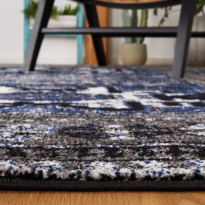 SAFAVIEH Vintage Hamadan Collection Area Rug - 6'7" Round, Grey & Blue, Oriental Traditional Persian Design, Non-Shedding & Easy Care, Ideal for High Traffic Areas in Living Room, Bedroom (VTH213F)