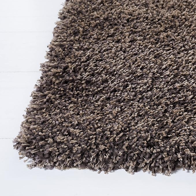 SAFAVIEH Santa Monica Shag Collection Accent Rug - 3' Round, Mushroom, Non-Shedding & Easy Care, 2-inch Thick, Ideal for The Living Room, Dining Room, Bedroom (SGN725-8181-3R)