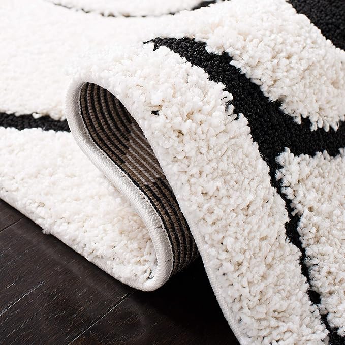 SAFAVIEH Florida Shag Collection Area Rug - 5' Square, Ivory & Black, Scroll Design, Non-Shedding & Easy to Clean, High-Low Plush Pile, Ideal for Living Room, Bedroom, Dining Space (SG455-1290)