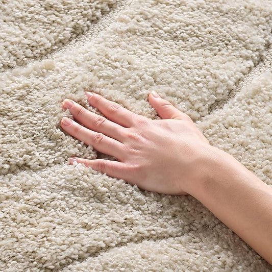 SAFAVIEH Florida Shag Collection Accent Rug - 4' x 6', Creme & Creme, Non-Shedding & Easy Care, 1.2-inch Thick Ideal for High Traffic Areas in Entryway, Living Room, Bedroom (SG472-1111)