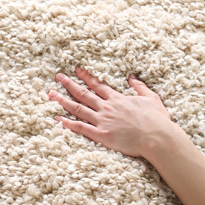 SAFAVIEH August Shag Collection Accent Rug - 3' x 5', Beige, Solid Design, Non-Shedding & Easy Care, 1.5-inch Thick Ideal for High Traffic Areas in Entryway, Living Room, Bedroom (AUG200D)