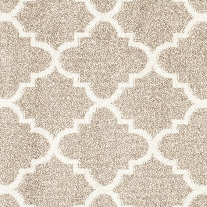 SAFAVIEH Amherst Collection Area Rug - 7' Round, Wheat & Beige, Moroccan Trellis Design, Non-Shedding & Easy Care, Ideal for High Traffic Areas in Living Room, Bedroom (AMT422S)