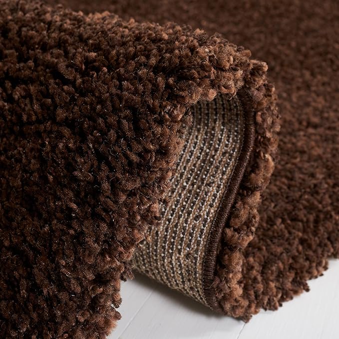 SAFAVIEH Santa Monica Shag Collection Area Rug - 3' Round, Brown, Solid Design, Non-Shedding & Easy Care, 2-inch Thick, Ideal for The Living Room, Dining, Bedroom (SGN725)