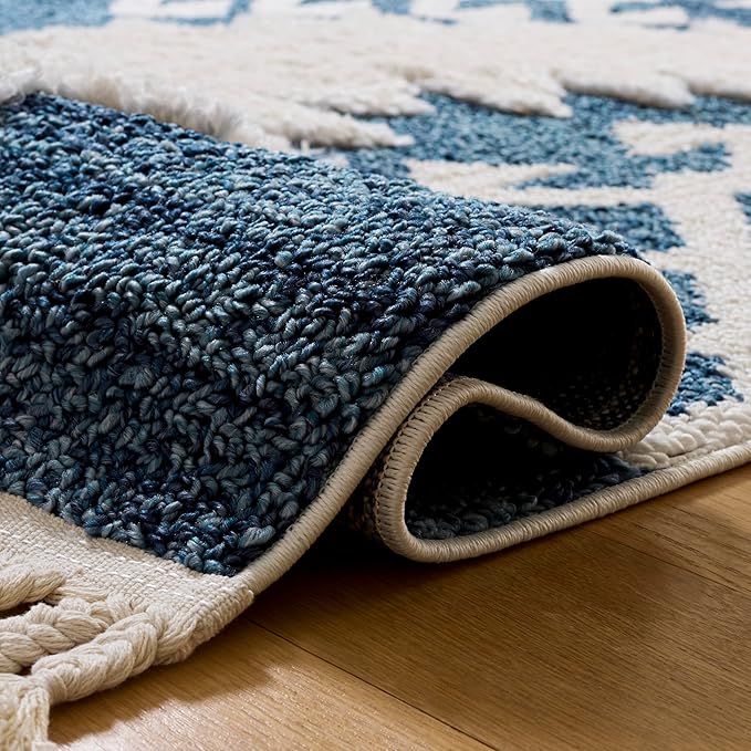 SAFAVIEH Area Rug 8x10 - Moroccan Tassel Shag Collection - Large - Blue & Ivory, Boho Design, Non-Shedding & Easy Cleaning, Plush Pile, Ideal for Living Room, Bedroom, Dining Space (MTS652M)