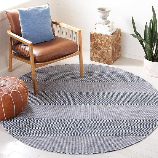 SAFAVIEH Montauk Collection Area Rug - 8' Round, Ivory & Navy, Handmade Flat Weave Boho Farmhouse Cotton Tassel Fringe, Ideal for High Traffic Areas in Living Room, Bedroom (MTK330B)